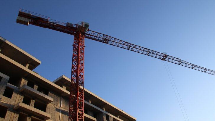 Vinçte intihara teşebbüs eden şahsı polis ikna ederek indirdi G5