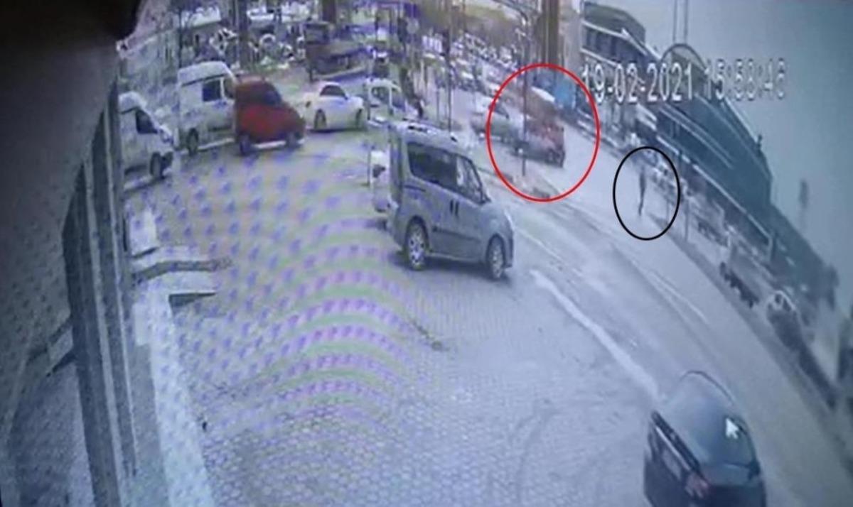 Işık ihlali y&uuml;z&uuml;nden yaşanan kaza kameralara  yansıdı