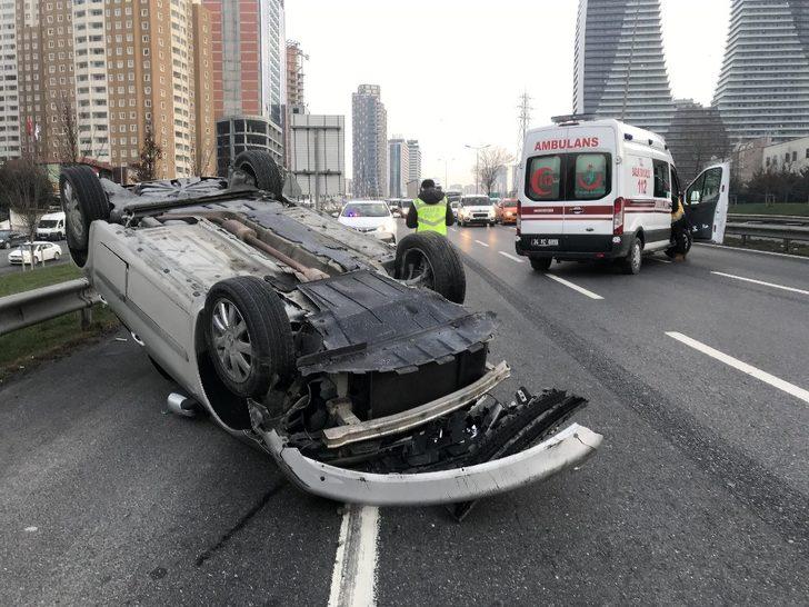 Kısıtlama günü boş yolda araç takla attı G3