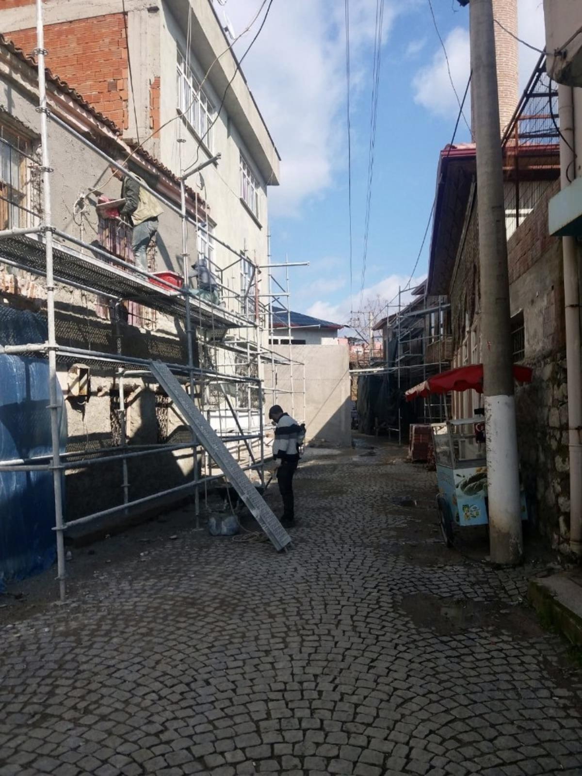 Edremit tarihi evleri g&uuml;n y&uuml;z&uuml;ne &ccedil;ıkıyor