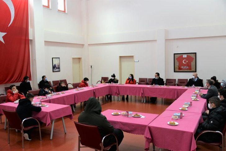 Çocuk evlerinde kalan çocuklara bilgisayar dağıtıldı G4