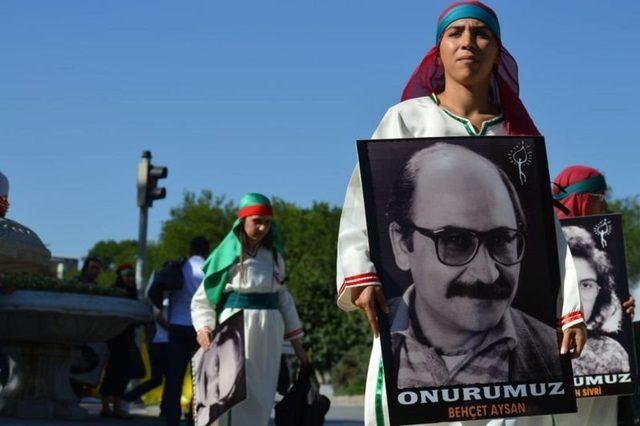 Demir &Ouml;zl&uuml; n&uuml;n 1984 te Beh&ccedil;et Aysan a yazdığı mektup: "T&uuml;rk edebiyatının en b&uuml;y&uuml;k sorunu d&uuml;nya akımlarıyla karşılaşmak ve hesaplaşmak" 1