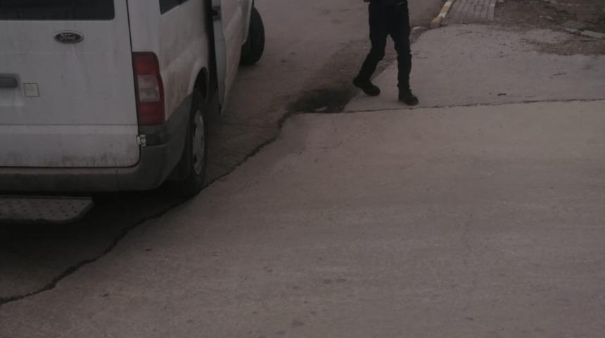 Karantinada olması gereken şahıs &ccedil;alıştığı akaryakıt istasyonunda yakalandı