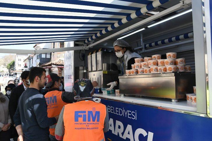 Mobil ikram aracı bu kez belediye işçilerinin içini ısıttı G1