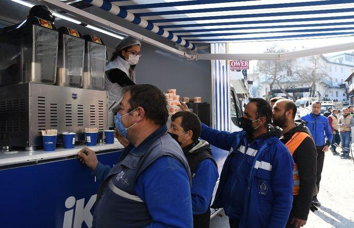 Mobil ikram aracı bu kez belediye işçilerinin içini ısıttı G2