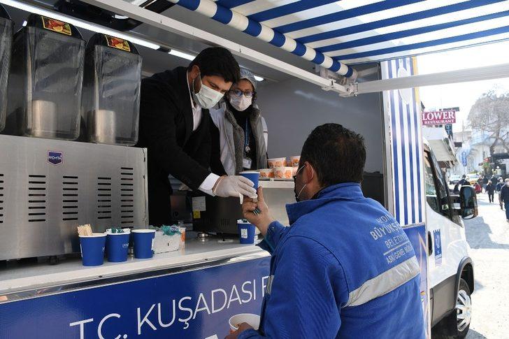 Mobil ikram aracı bu kez belediye işçilerinin içini ısıttı G3