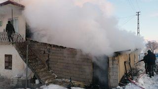 Nevşehir'de ağılda çıkan yangında koyun ve kuzular telef oldu