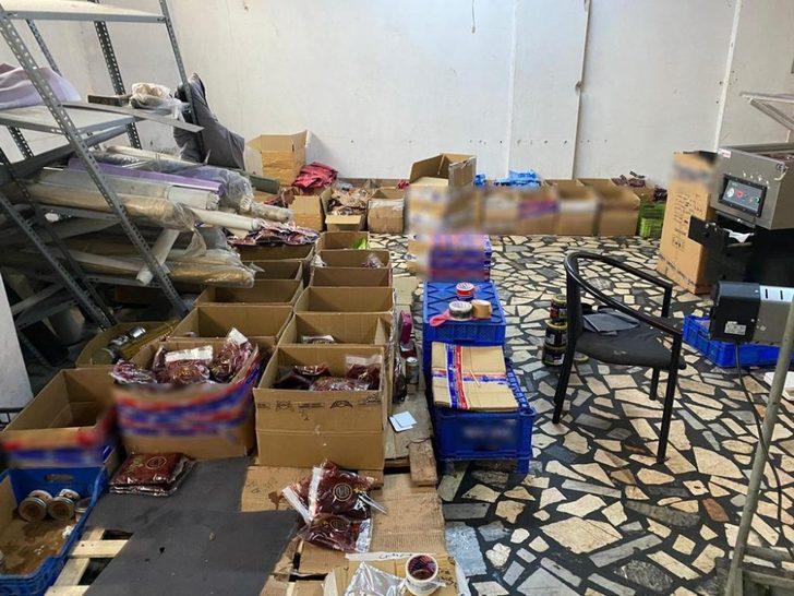 İstanbul’da 2 milyon lira değerinde 5 ton sahte nargile tütünü ele geçirildi G4