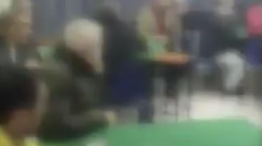 Kağıthane’de kumar oynatılan kıraathaneye baskın: 21 şahsa 72 bin lira ceza kesildi