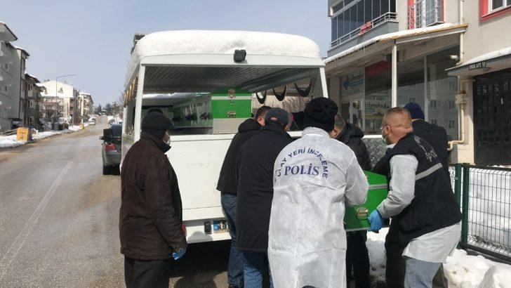 Kendisinden haber alınamıyordu, evinde ölü bulundu G2