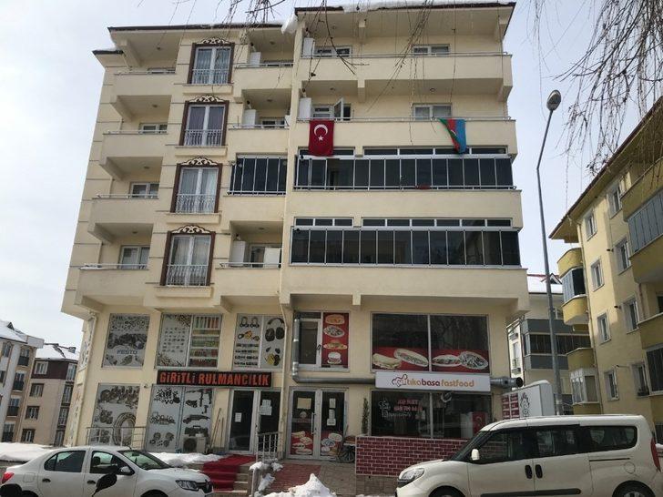 Kendisinden haber alınamıyordu, evinde ölü bulundu G4