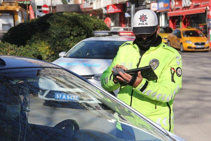 Sinop’ta polis kısıtlamada gezmeye çıkanlara fırsat vermedi G3