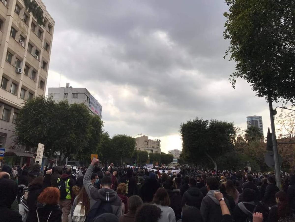 GKRY&rsquo;de h&uuml;k&uuml;metin Covid-19 politikası protesto edildi