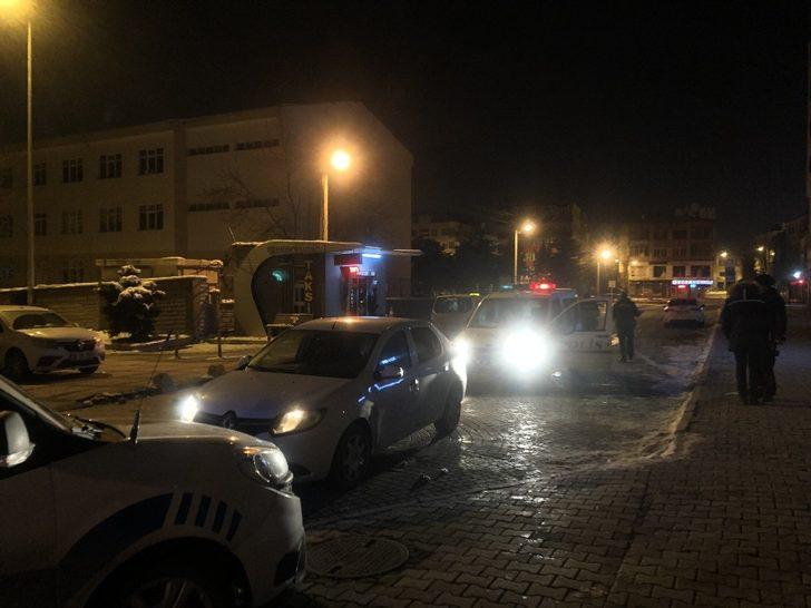 Polisten kaçan ehliyetsiz sürücü ve 3 arkadaşı kovalamaca sonucu yakalandı G3