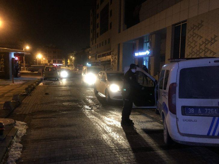 Polisten kaçan ehliyetsiz sürücü ve 3 arkadaşı kovalamaca sonucu yakalandı G4