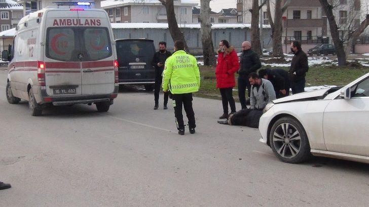 Otomobil ile elektrikli bisiklet çarpıştı: 2 yaralı G2