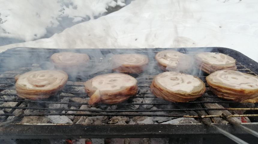 Sucuk ekmeği geride bıraktı! İşte kar üstünde yeni moda