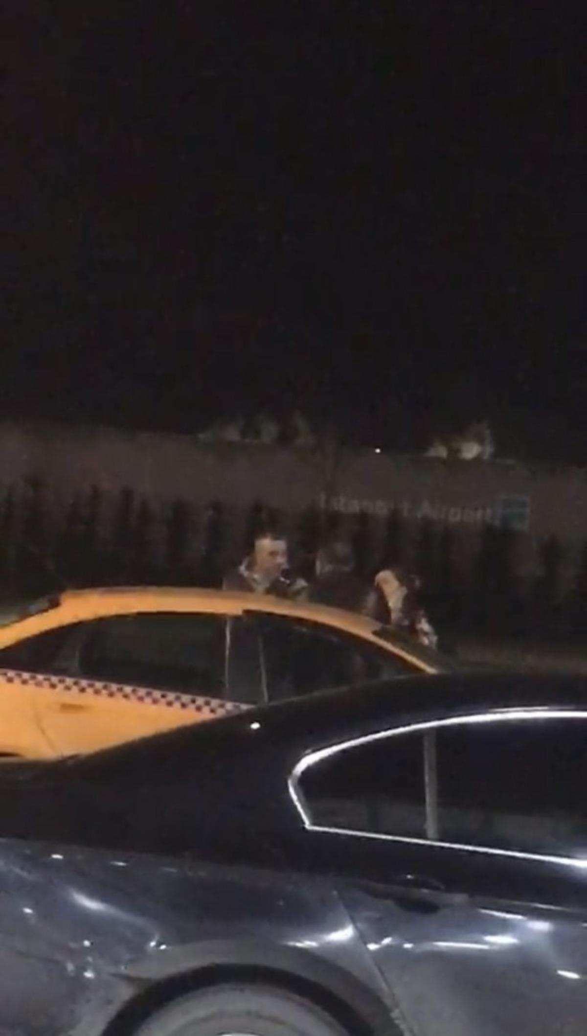 (&Ouml;zel) İstanbul&rsquo;da taksiciye &ldquo;yolu uzattın&rdquo; tokadı kamerada