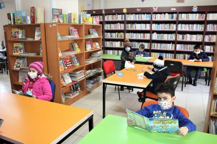 Çocuklar hem eğleniyor, hem okuma alışkanlığı kazanıyor G1