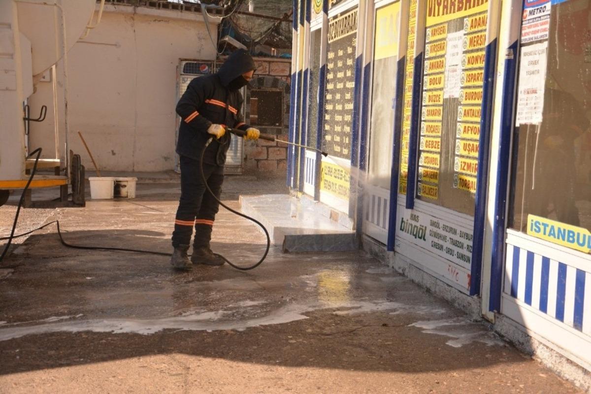 Ergani otogarında dezenfekte &ccedil;alışmaları