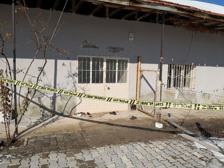 Eşini tüfekle yaralayan adam intihar etti G1