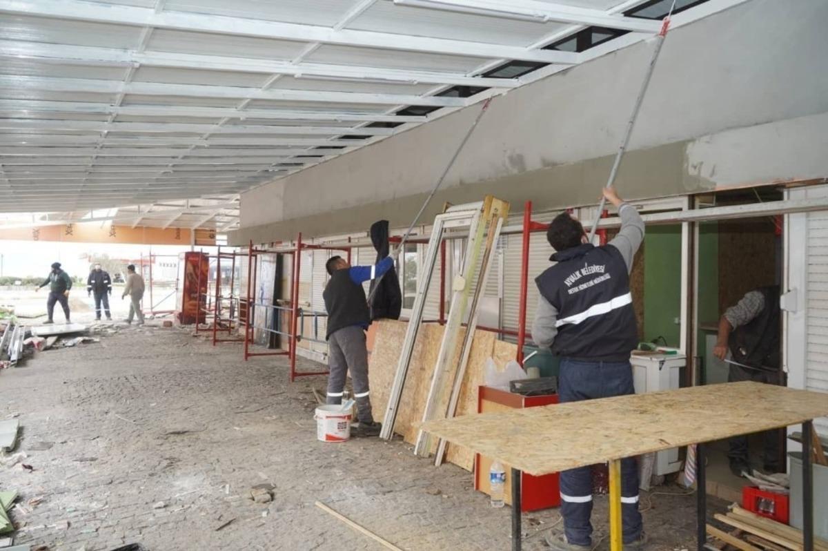 Ayvalık&rsquo;ta &ldquo;Tost&ccedil;ular &Ccedil;arşısı&rdquo; yenileniyor