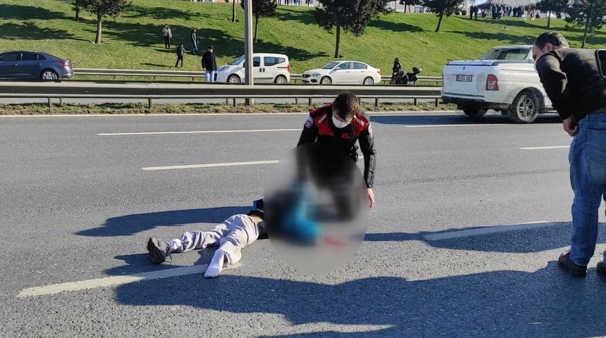 Esenyurt'ta köpeğin peşinden giderken otomobilin çarptığı çocuk yaralandı