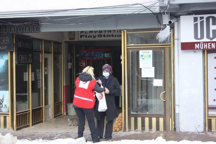 Kızılay gönüllüleri Yığılca’ya çıkartma yaptı G3