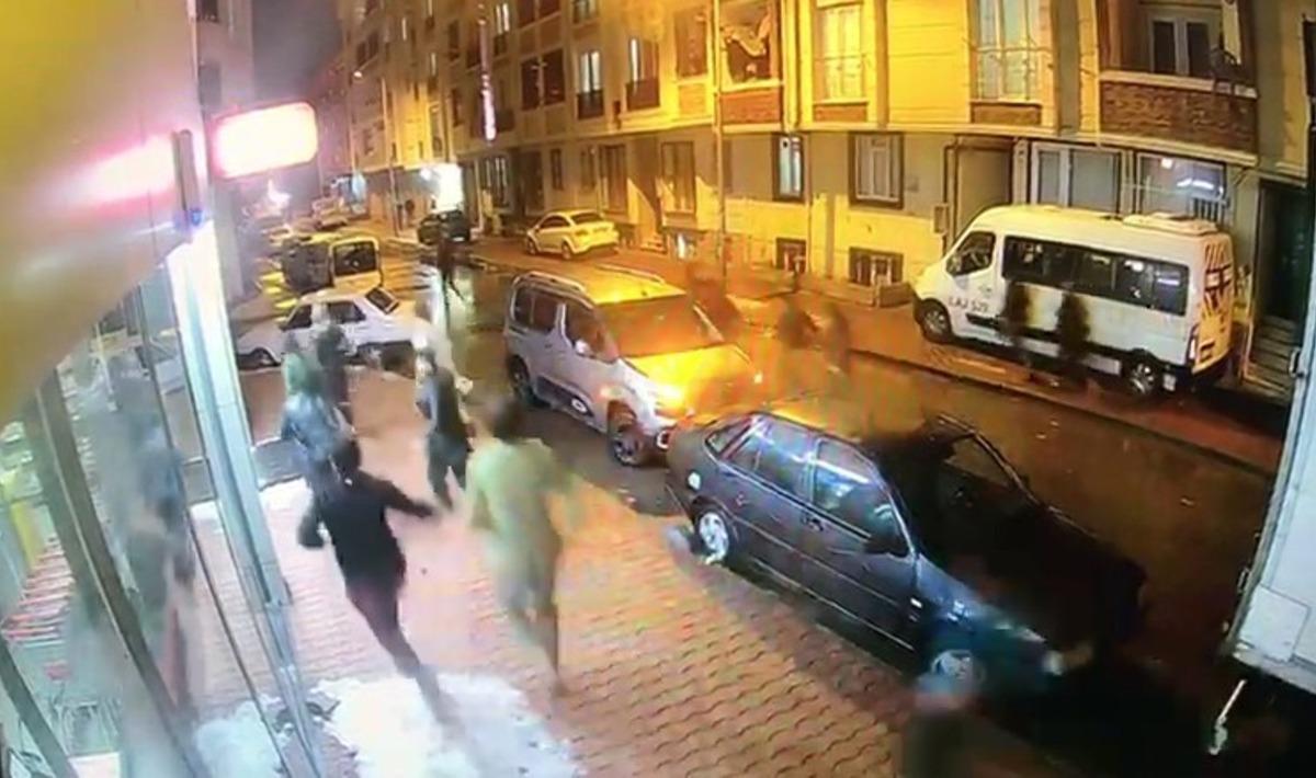 Esenyurt&rsquo;taki Afganistanlı cinayetinde yeni g&ouml;r&uuml;nt&uuml;ler ortaya &ccedil;ıktı