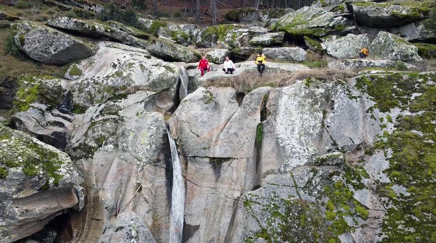 Burayı görmek isteyen kilometrelerce yürüyor!