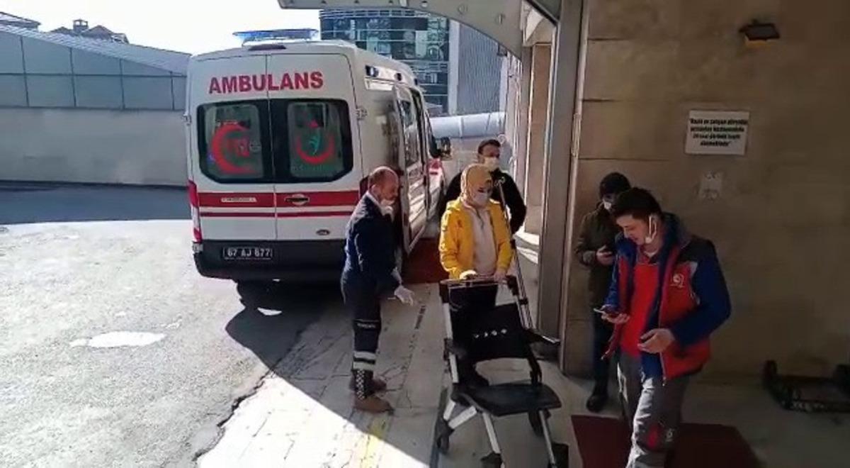 Akaryakıt istasyonu &ccedil;alışanı kendisini odaya kilitleyip bı&ccedil;akla zarar verdi