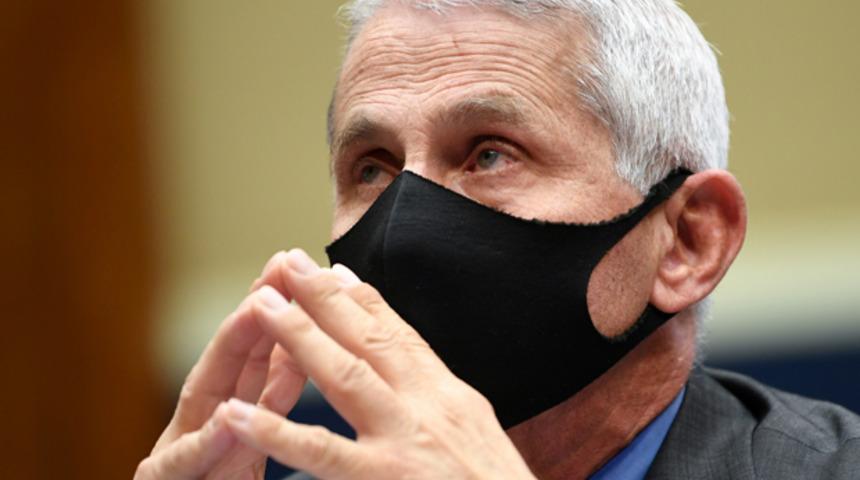 Dr. Fauci: 2022'de önlemler sona erse de maske takmaya devam edebiliriz