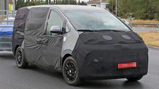 Yeni Hyundai Starex kameralara yakalandı