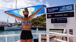 Atlantik Okyanusu'nu kürekle geçti, rekor kırdı!