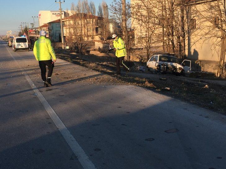 Yola çıkan köpeğe çarpan cip şarampole indi, sürücü yaralandı G1