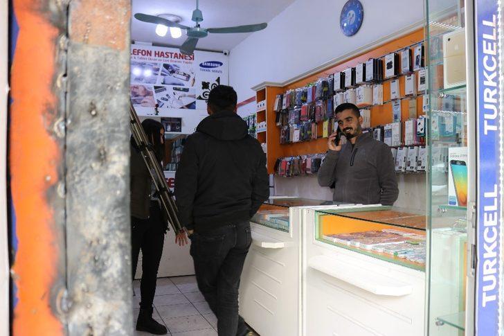 Son iki ayda iş yeri ikinci kez soyuldu, hırsızları çaya davet etti G3