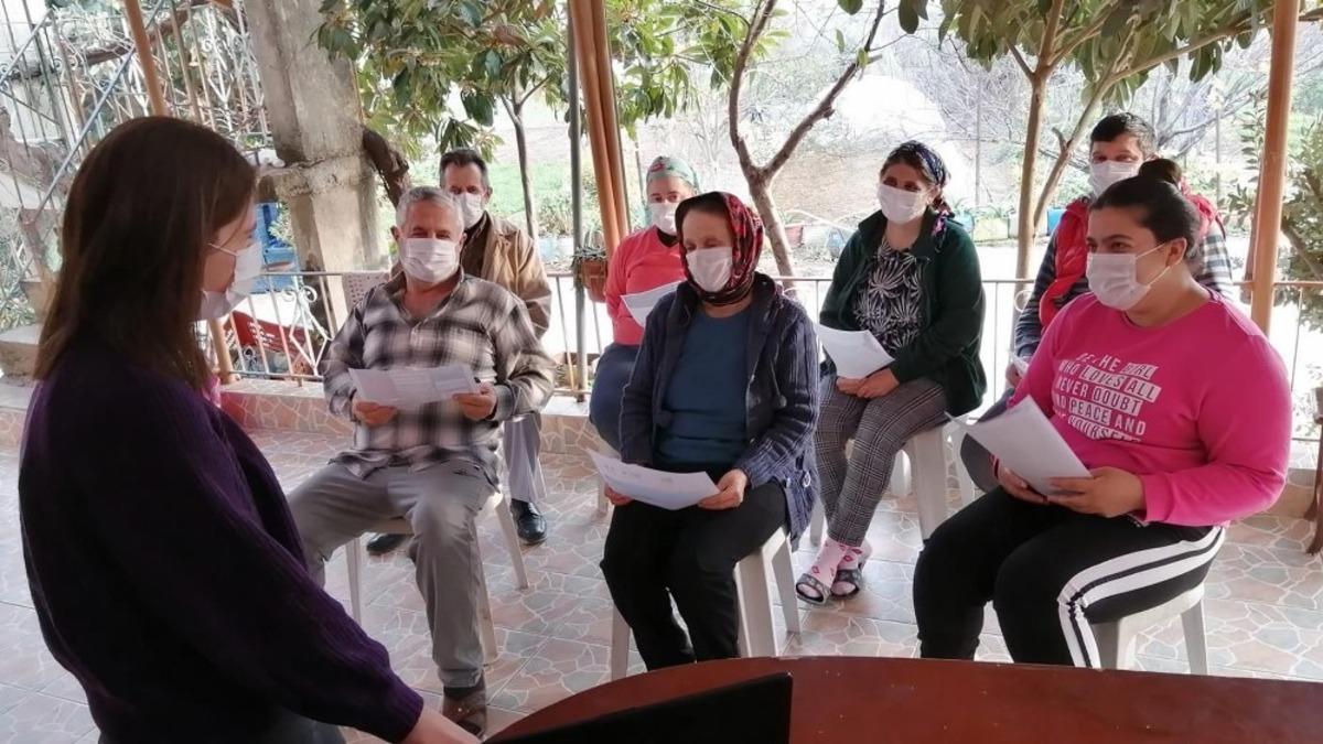 ME&Uuml; Hemşirelik Fak&uuml;ltesi &ouml;ğrencileri, &uuml;lkenin d&ouml;rt bir yanında halkı bilgilendiriyor