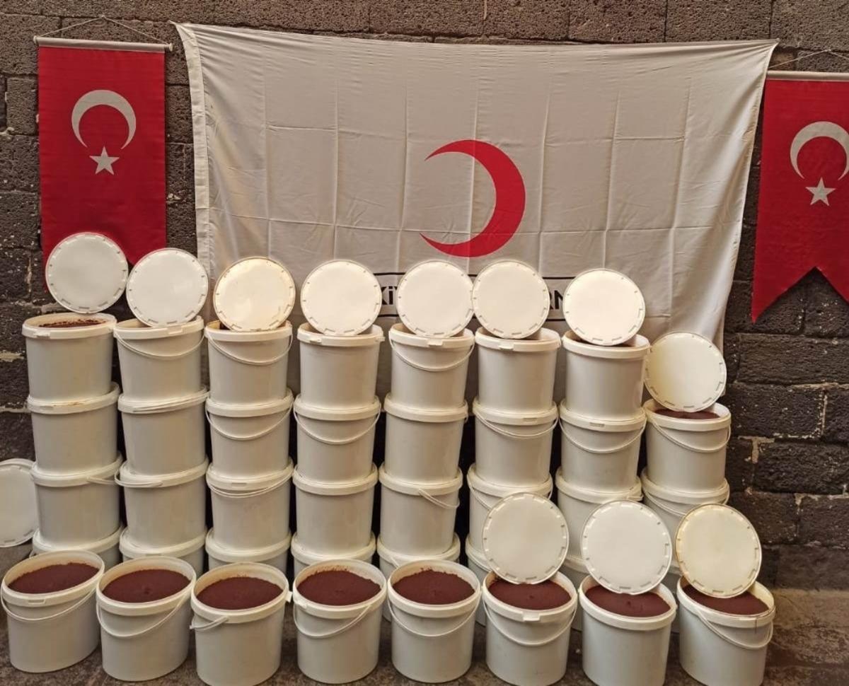 Kızılay yardıma muhta&ccedil; aileleri yalnız bırakmadı