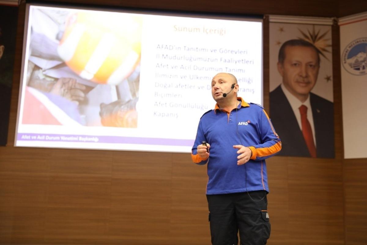 AFAD&rsquo;tan Melikgazi personeline afet eğitimi