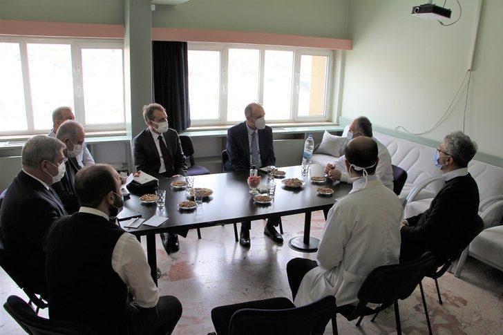 Rektör Göktaş, öğretim üyeleriyle bir araya geldi G2