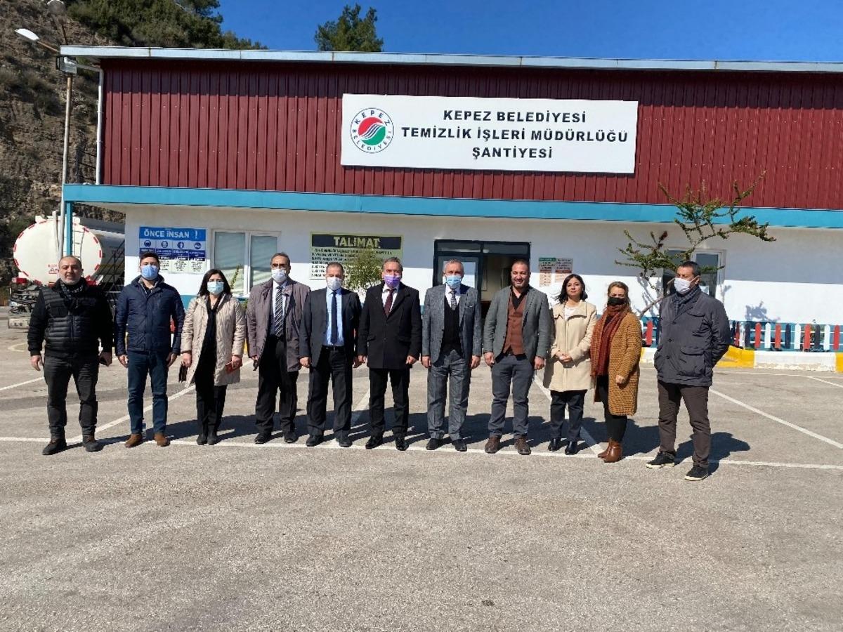 Kepez Belediyesinin sokak hayvanları mama projesi, T&uuml;rkiye&rsquo;ye &ouml;rnek oldu