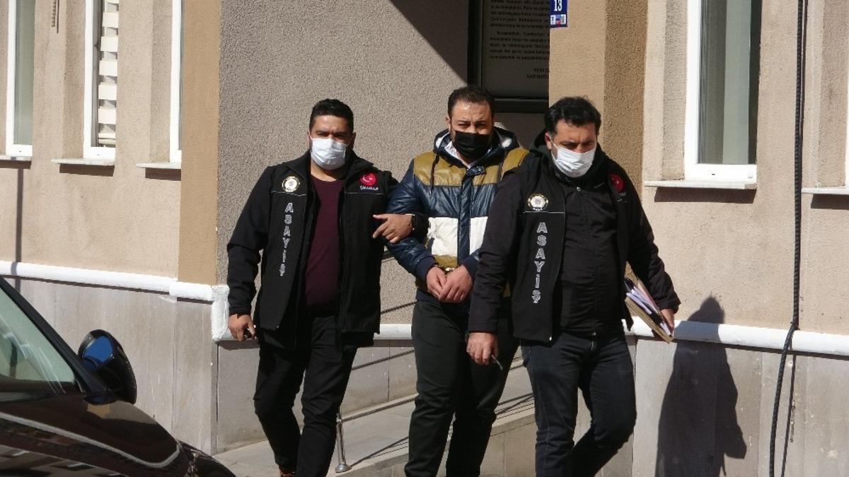 Kendisini polis olarak tanıtan dolandırıcı, ger&ccedil;ek polise yakalandı