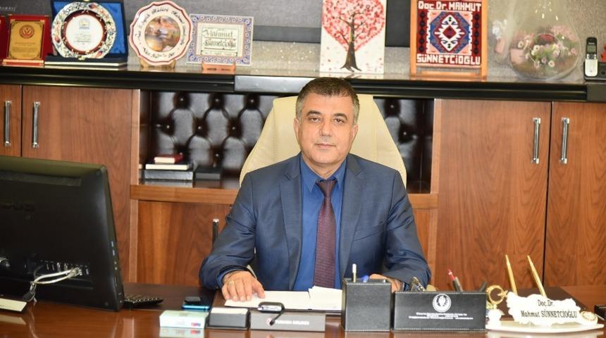 Sağlık M&uuml;d&uuml;r&uuml; S&uuml;nnet&ccedil;ioğlu&rsquo;dan 65 yaş &uuml;st&uuml; vatandaşlara &lsquo;aşı olun&rsquo; &ccedil;ağrısı