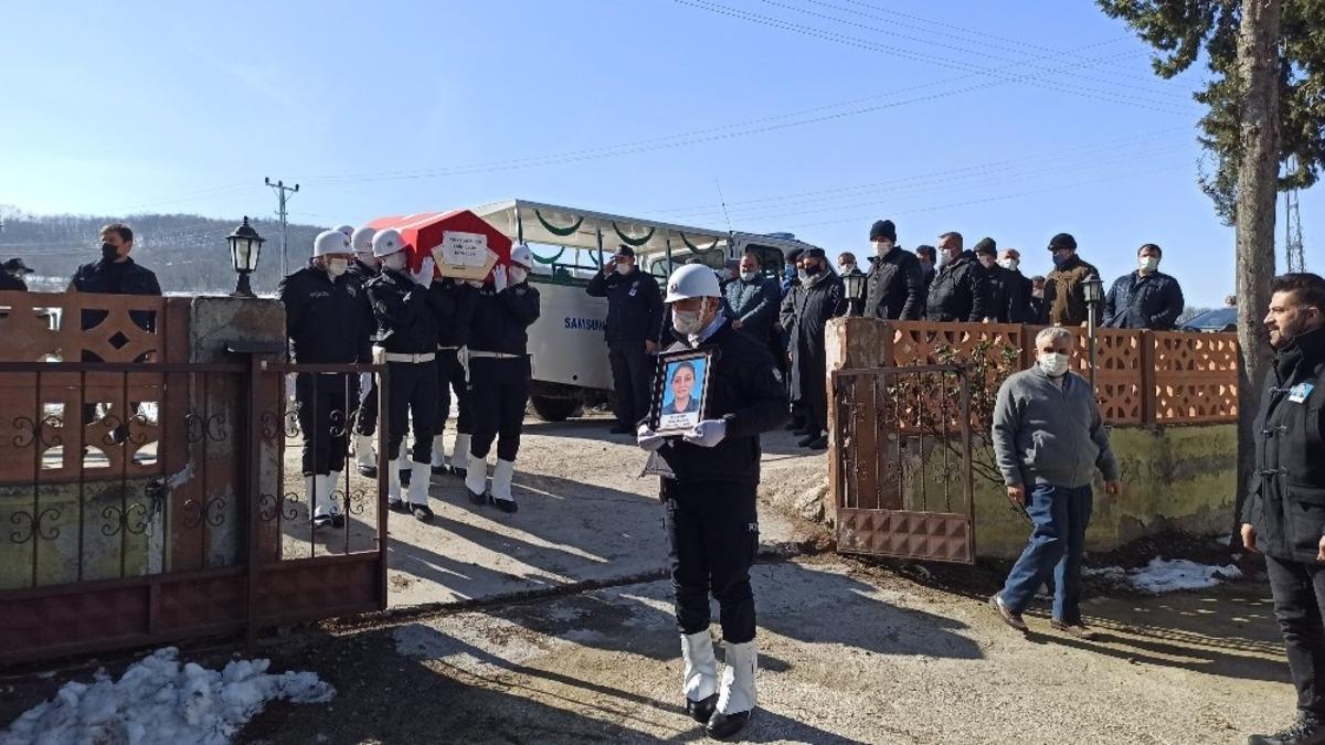 Polis memuru g&ouml;zyaşları i&ccedil;inde son yolculuğuna uğurlandı