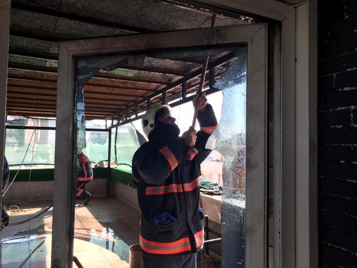 Elazığ&rsquo;da teras yangını