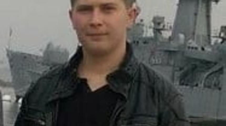 21 yaşındaki genci ailesi yatağında &ouml;l&uuml; buldu