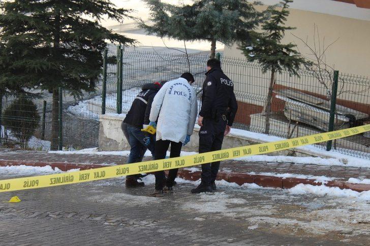 Ankara’da bir kadın sokak ortasında vurularak hayatını kaybetti G3