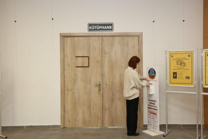 Fikir Sanat Akademisi Kütüphanesi okurlarını bekliyor G3