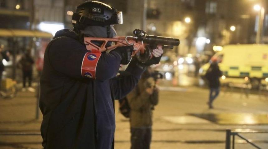 Belçika'da bir grup polisten meslektaşları hakkında suç duyurusu: 'Gözaltında kötü muamelede bulundular'