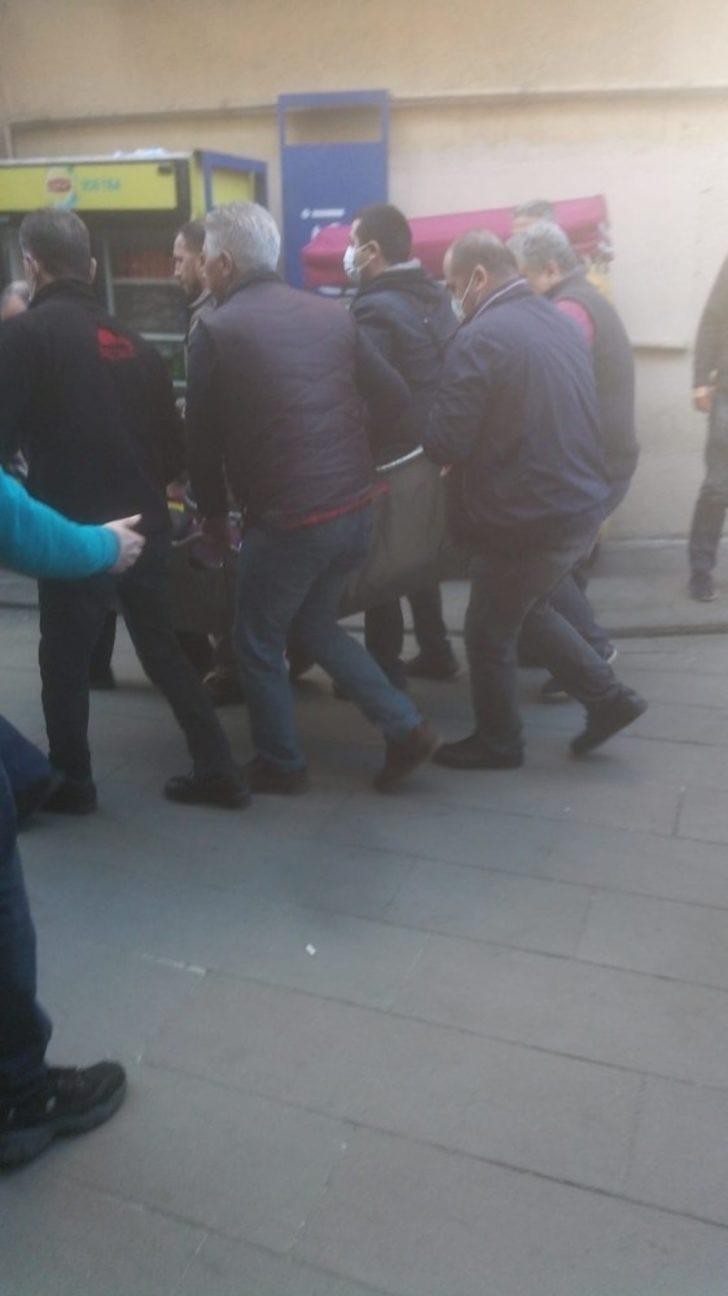 Akrabaların cami çıkışı silahlı kavgası kamerada G4